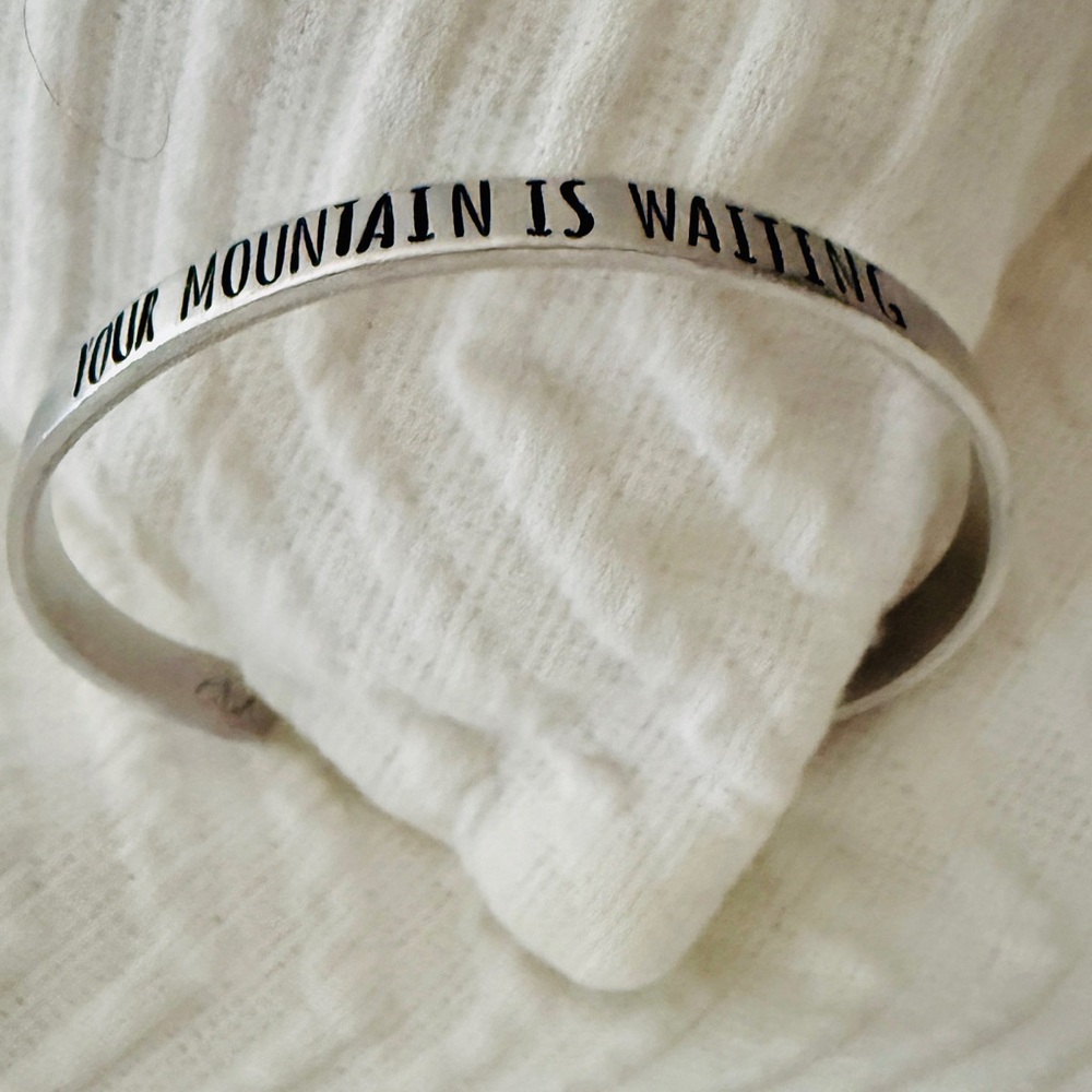 Your mountain is waiting adjustable silver bracelet
